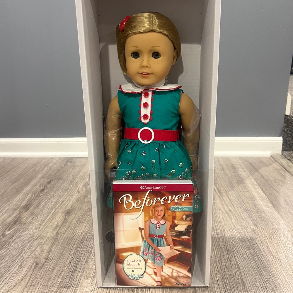 NIB-18 inch American Girl Doll-Kit Kittredge
